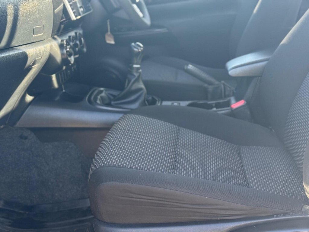 Used Toyota Hilux 2018 for sale - 76481975: Photo 50