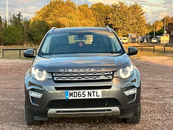 Used Land Rover Discovery Sport 2015 for sale - 75765607: Photo