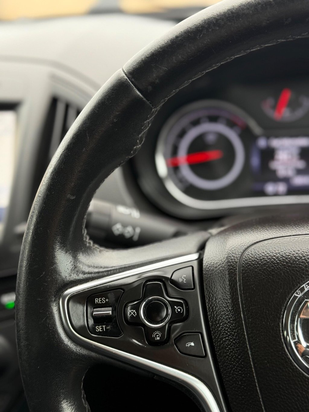 Used Vauxhall Insignia 2017 for sale - 76783437: Photo 28