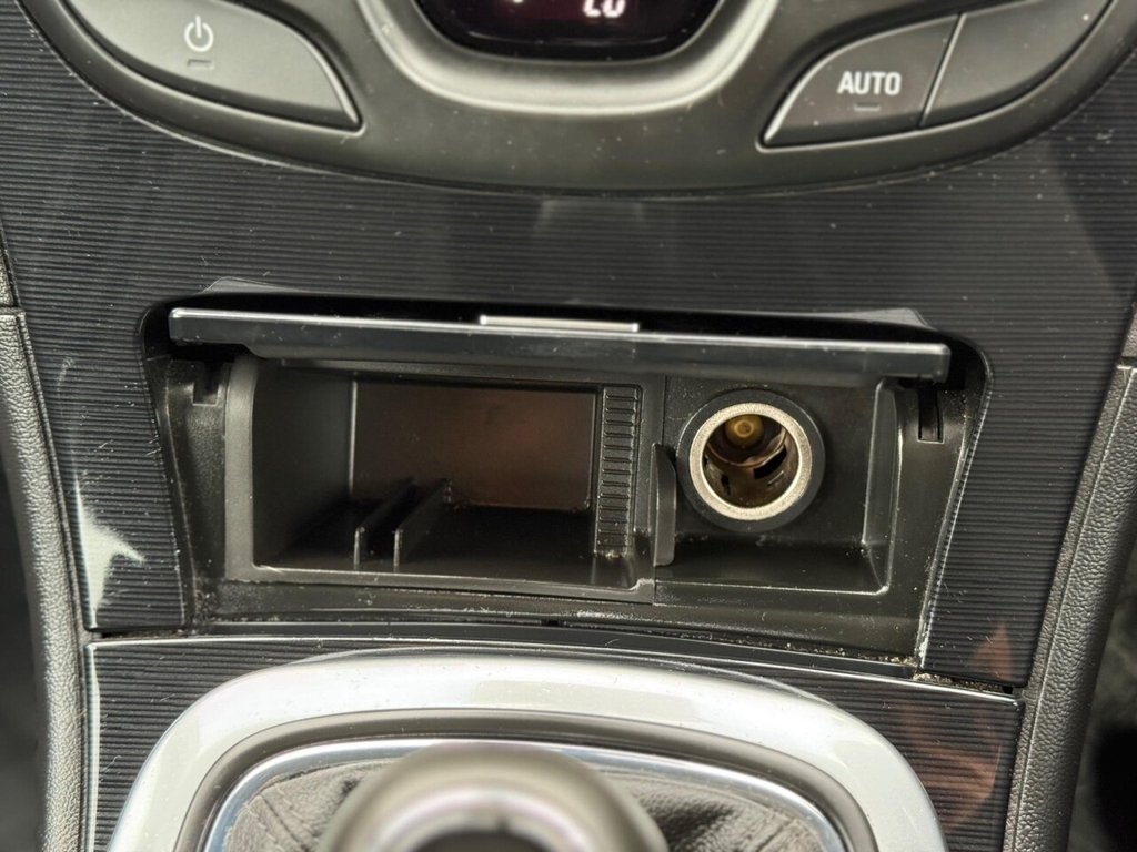 Used Vauxhall Insignia 2017 for sale - 76783437: Photo 32