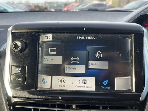 Used Peugeot 208 2014 for sale - 75136225: Photo 12