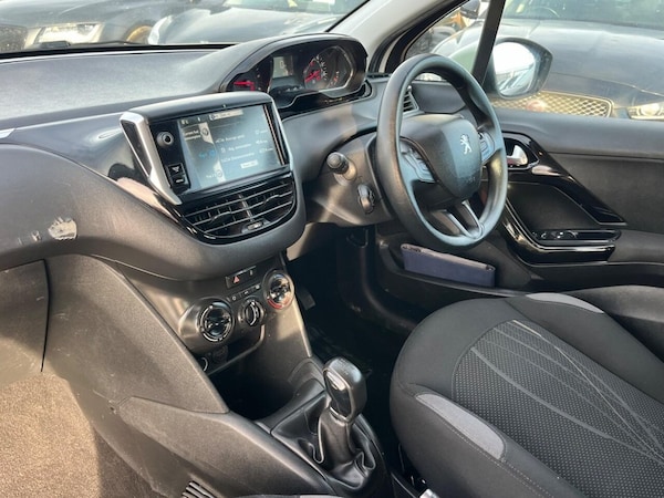 Used Peugeot 208 2014 for sale - 75136225: Photo 19