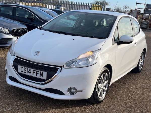 Used Peugeot 208 2014 for sale - 75136225: Photo 26