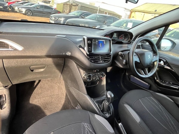 Used Peugeot 208 2014 for sale - 75136225: Photo 9