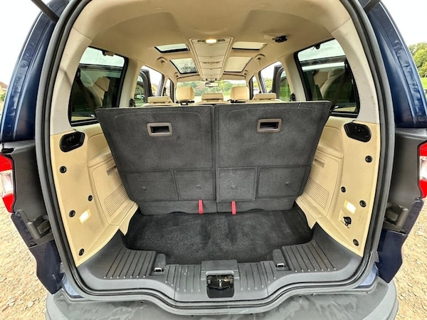 Used Ford Galaxy 2011 for sale - 76261410: Photo 34
