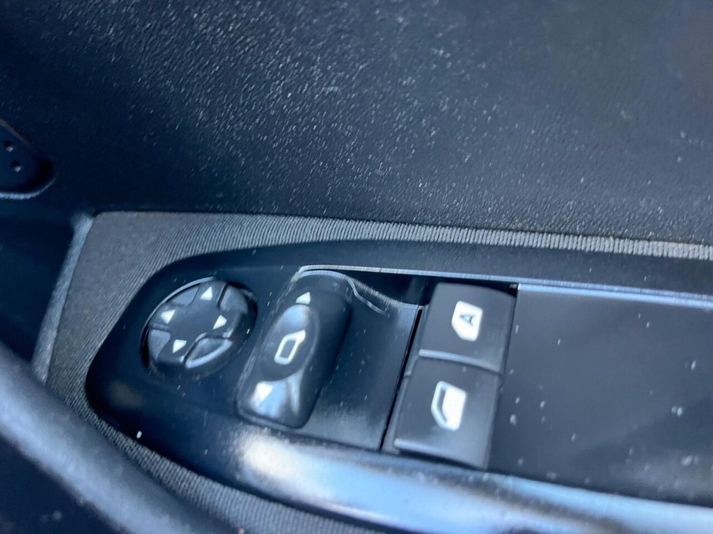 Used Peugeot 208 2014 for sale - 76386232: Photo 14