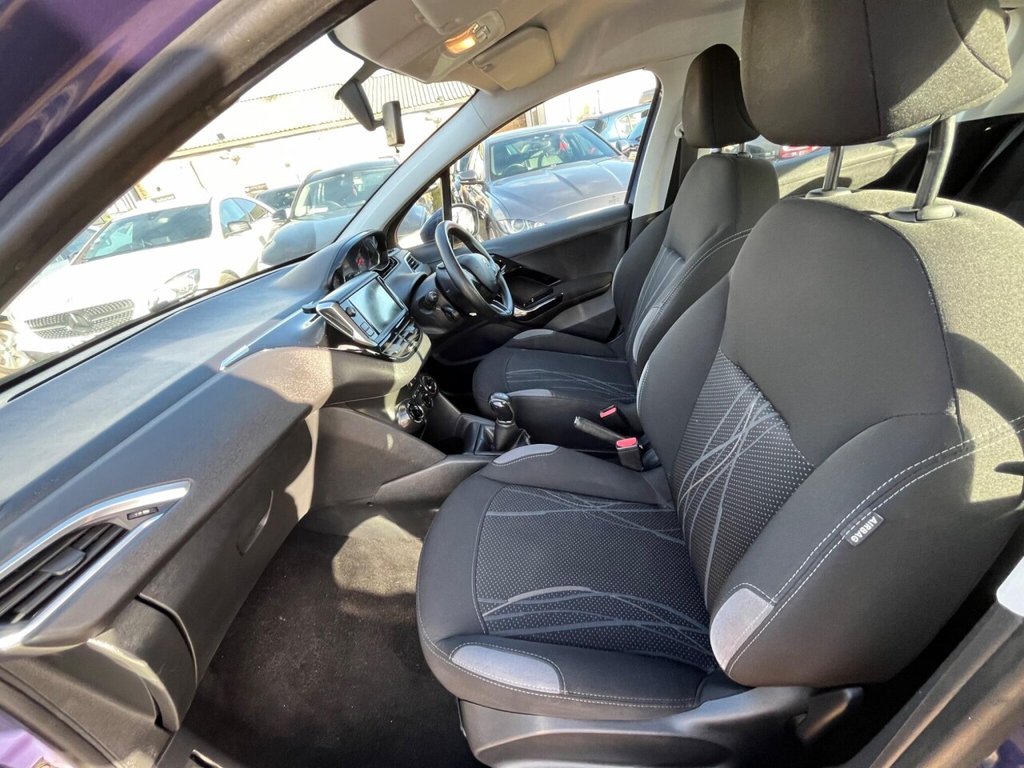 Used Peugeot 208 2014 for sale - 76386232: Photo 15