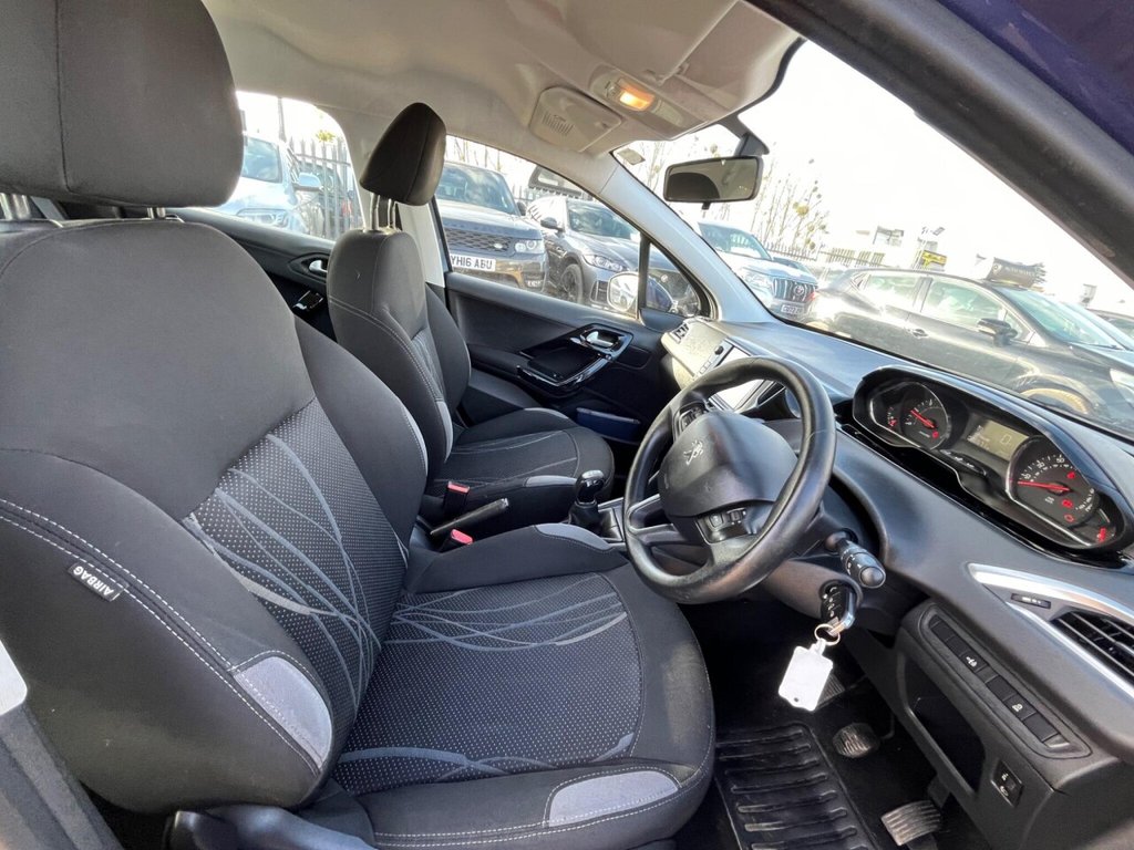 Used Peugeot 208 2014 for sale - 76386232: Photo 7