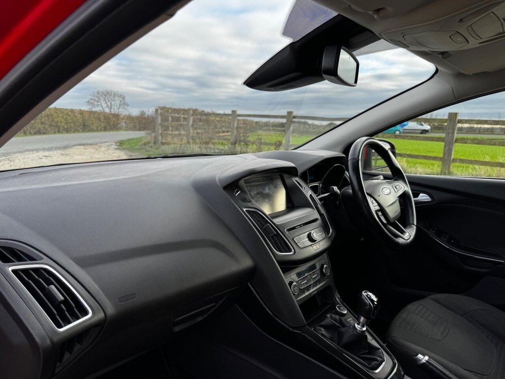 Used Ford Focus 2015 for sale - 76642483: Photo 25