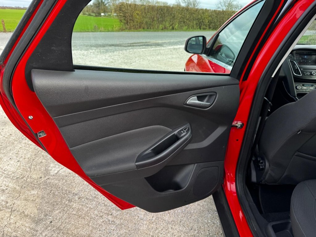 Used Ford Focus 2015 for sale - 76642483: Photo 36