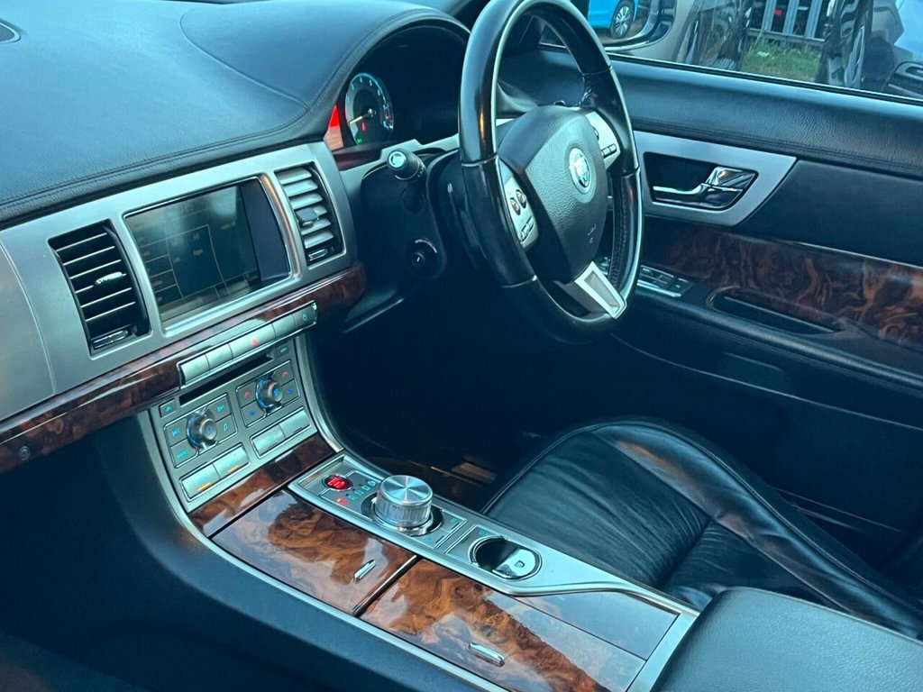 Used Jaguar XF 2010 for sale - 77668984: Photo 22