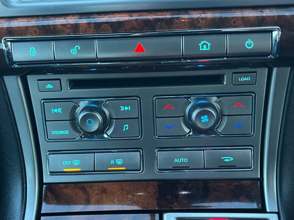 Used Jaguar XF 2010 for sale - 77668984: Photo 30