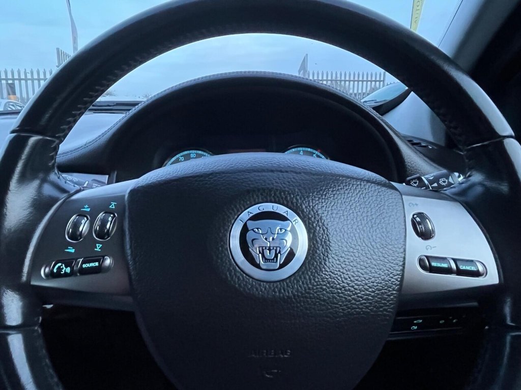 Used Jaguar XF 2010 for sale - 77668984: Photo 41