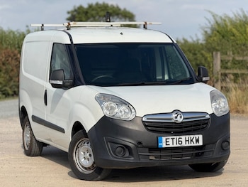 Used Vauxhall Combo 2016 for sale - 75302680: Photo
