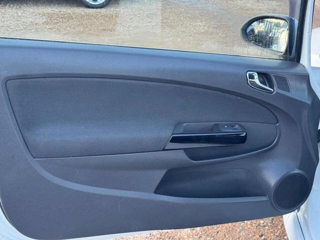 Used Vauxhall Corsa 2010 for sale - 77313620: Photo 37