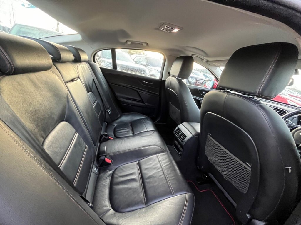 Used Jaguar XE 2015 for sale - 77280697: Photo 26
