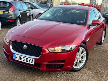 Used Jaguar XE 2015 for sale - 77280697: Photo