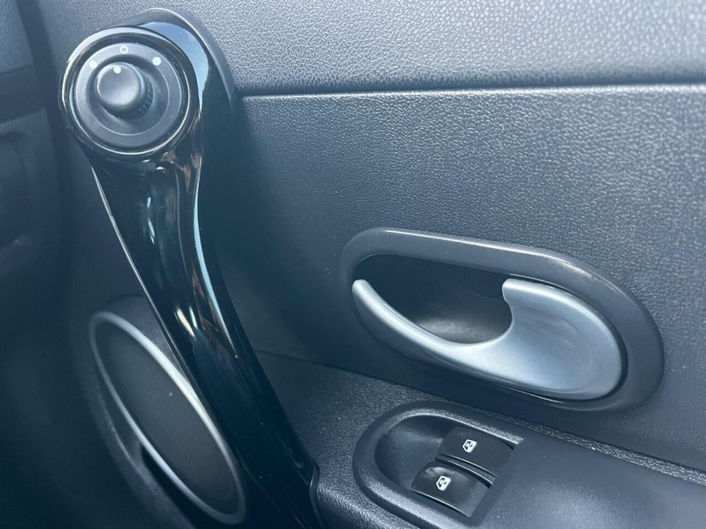 Used Renault Clio 2011 for sale - 76439243: Photo 12