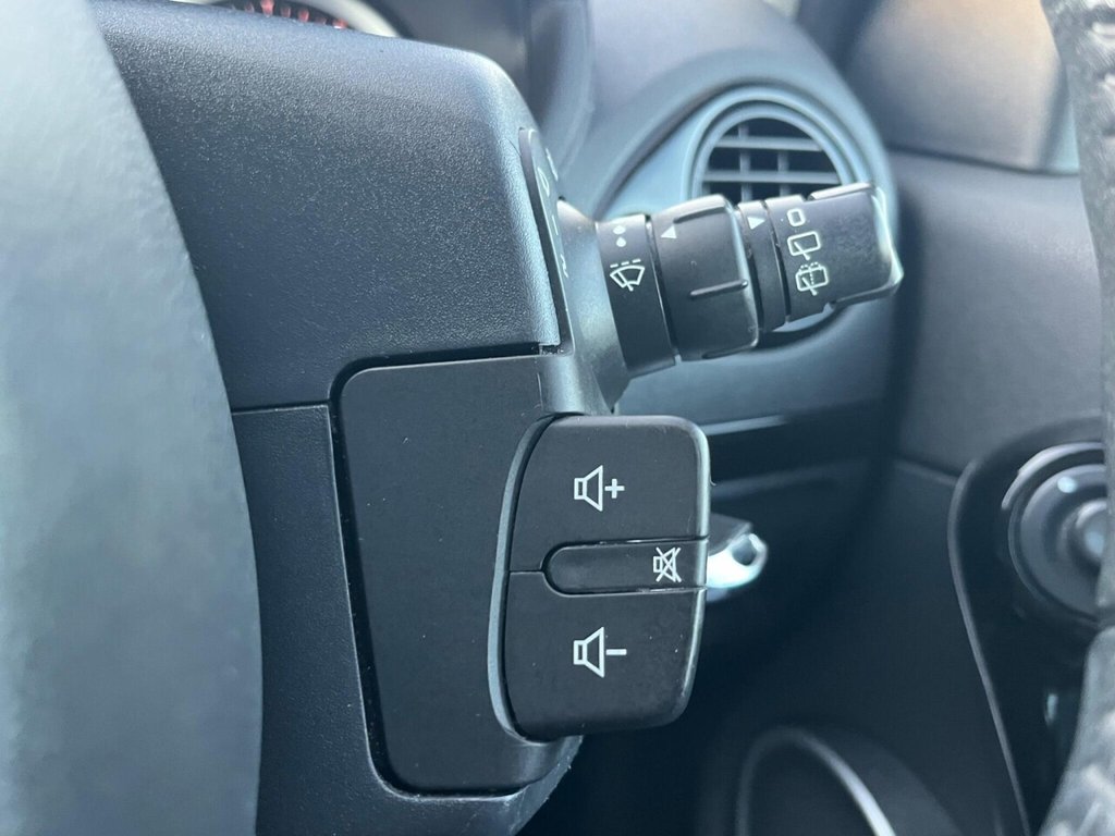 Used Renault Clio 2011 for sale - 76439243: Photo 13