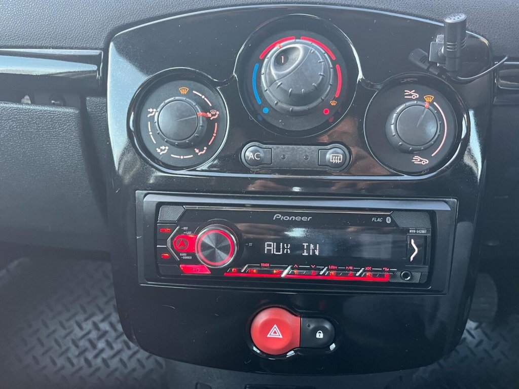 Used Renault Clio 2011 for sale - 76439243: Photo 14