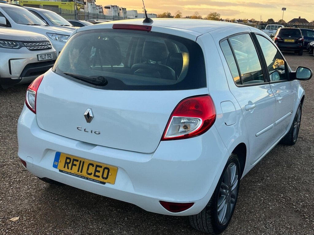 Used Renault Clio 2011 for sale - 76439243: Photo 19