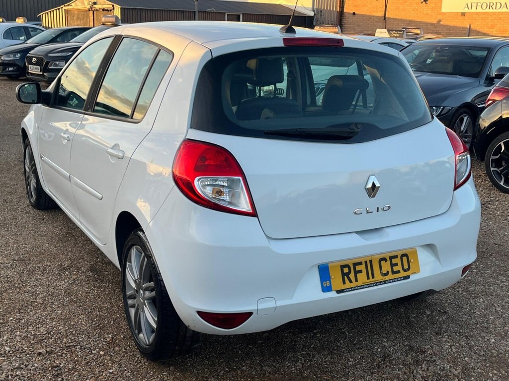 Used Renault Clio 2011 for sale - 76439243: Photo 21