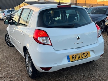 Used Renault Clio 2011 for sale - 76439243: Photo