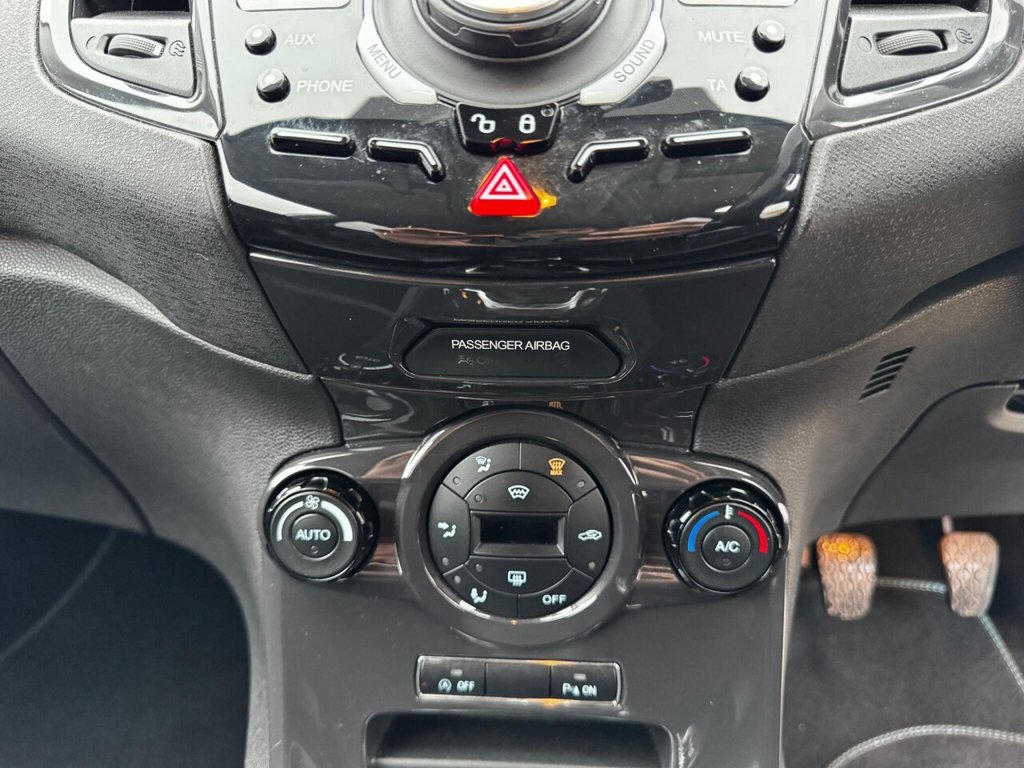 Used Ford Fiesta 2013 for sale - 77020413: Photo 40