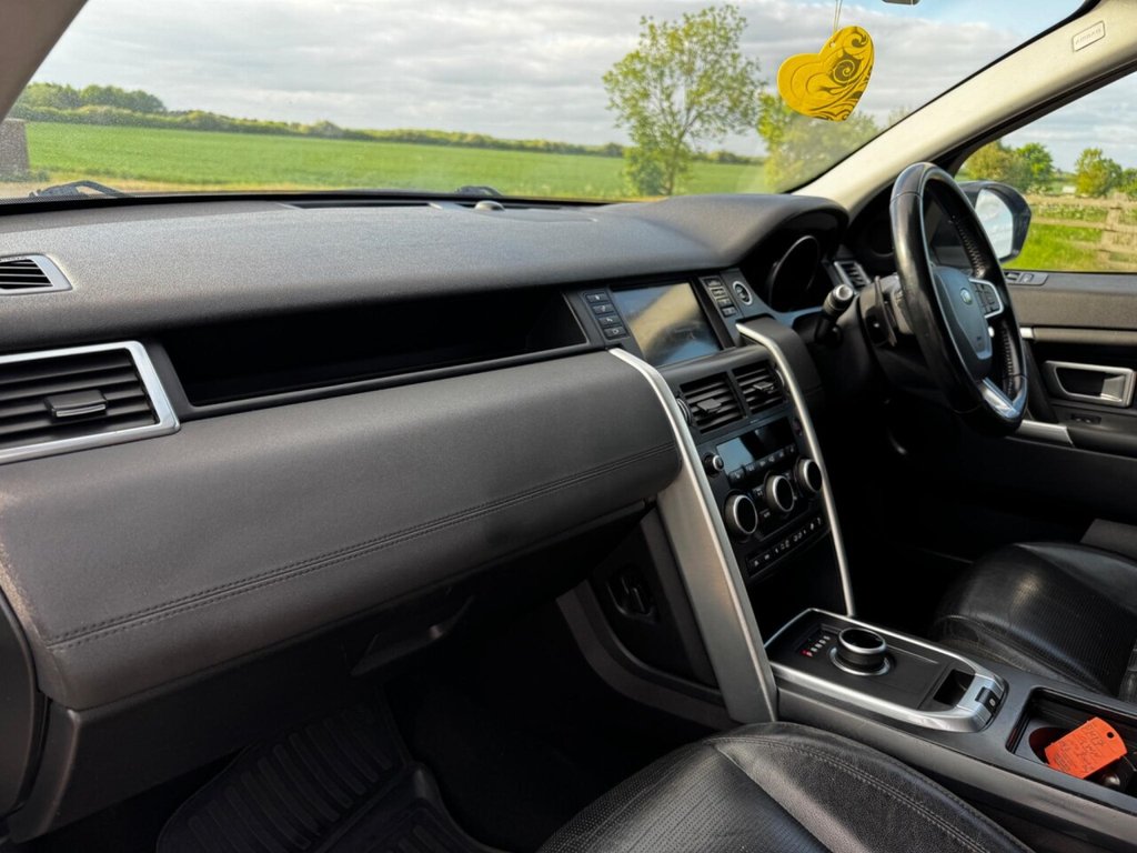 Used Land Rover Discovery Sport 2017 for sale - 77904666: Photo 45