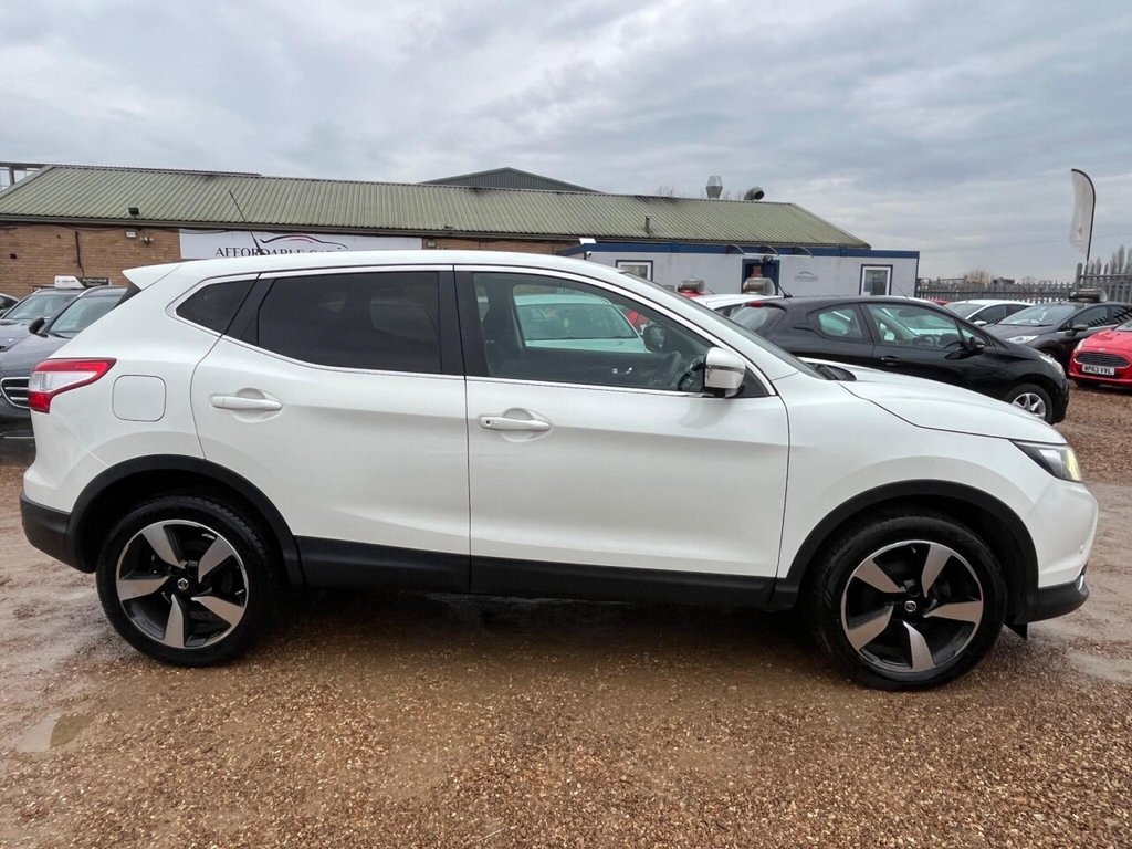 Used Nissan Qashqai 2015 for sale - 77477751: Photo 17