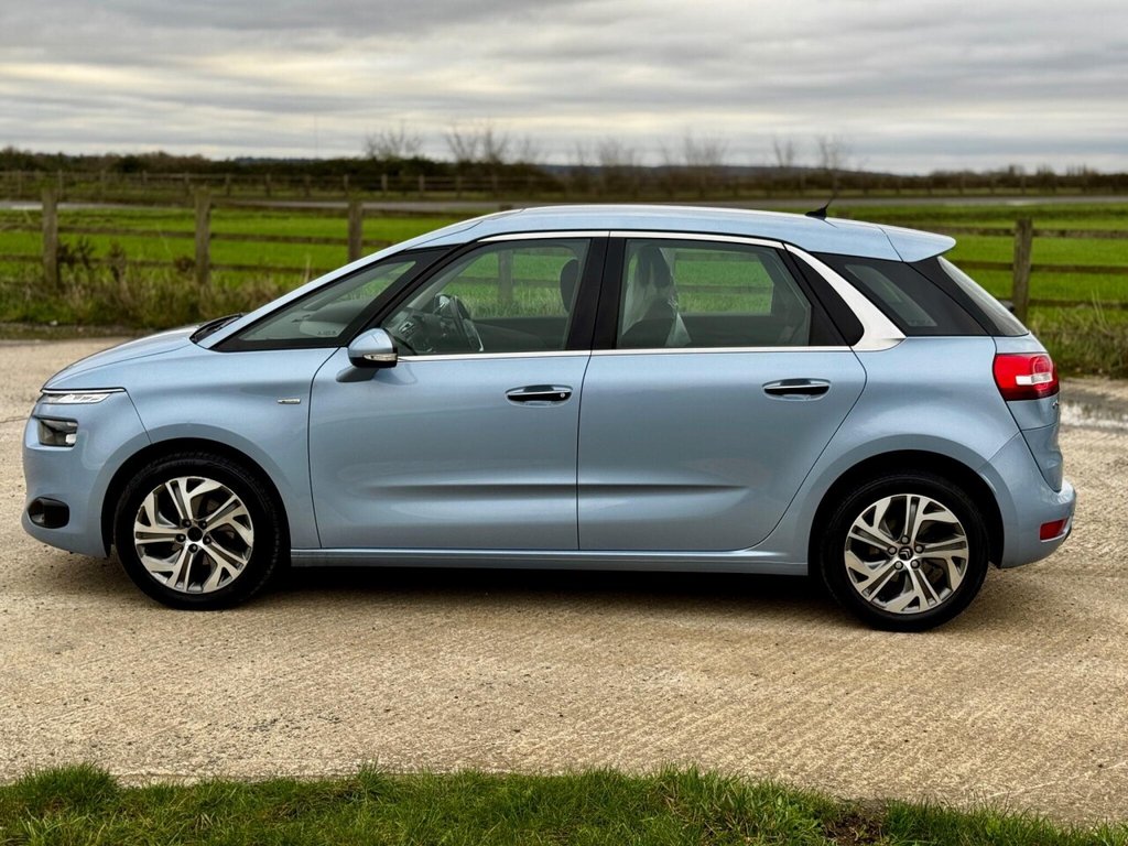 Used Citroen C4 Picasso 2015 for sale - 76647719: Photo 17