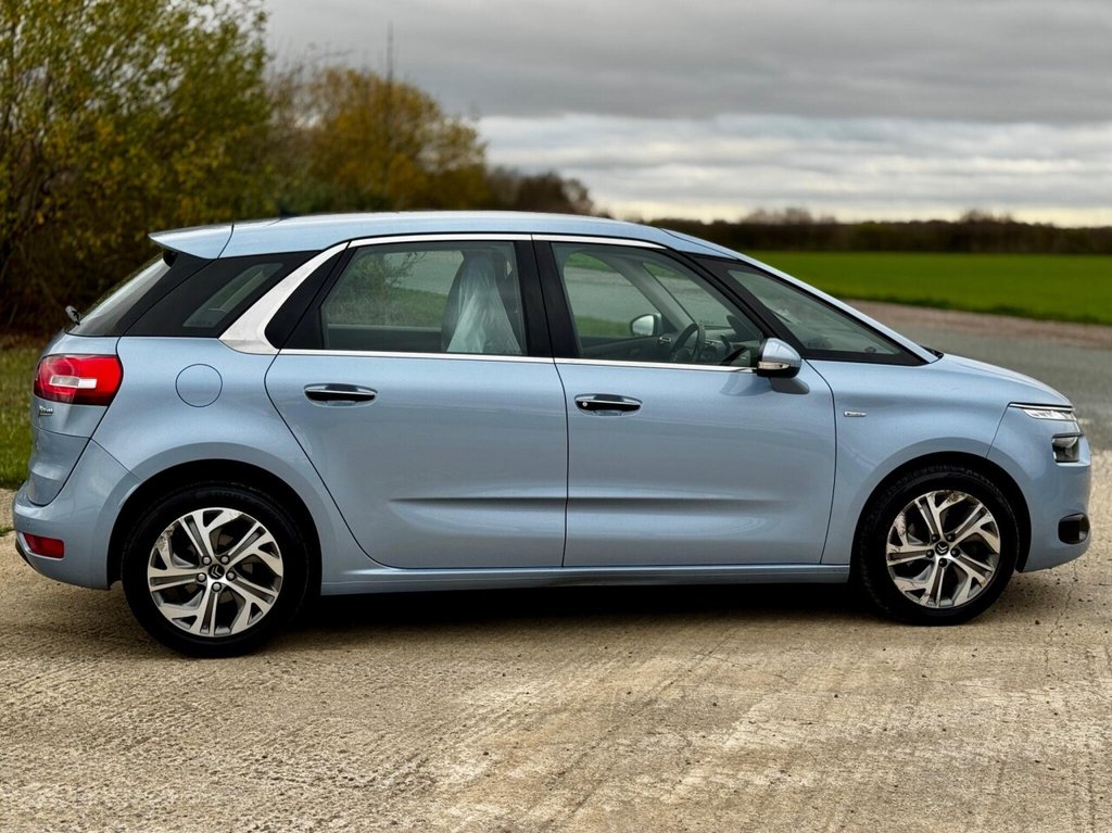 Used Citroen C4 Picasso 2015 for sale - 76647719: Photo 23