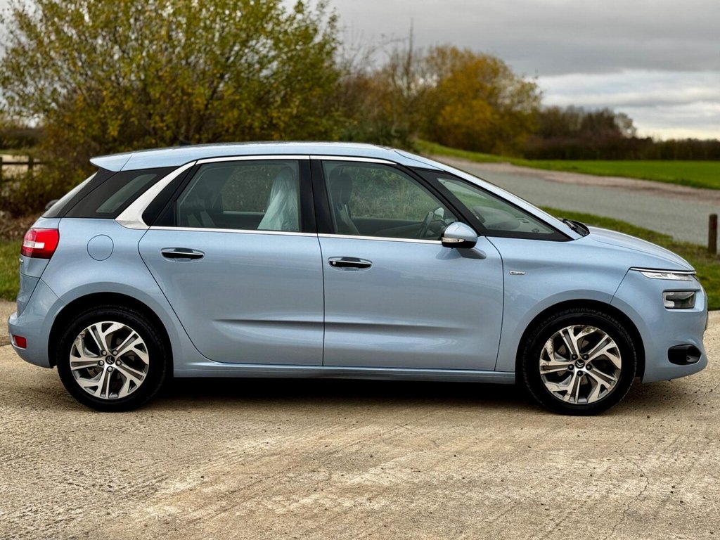 Used Citroen C4 Picasso 2015 for sale - 76647719: Photo 24