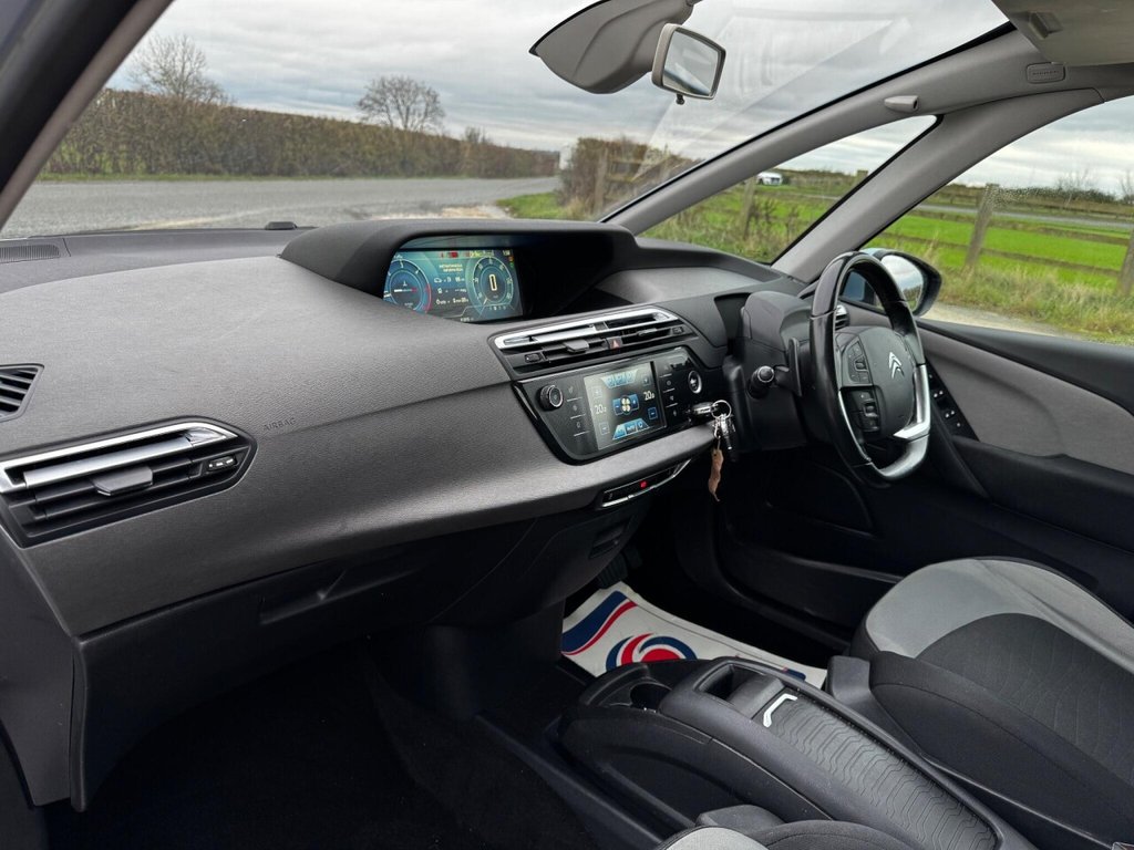 Used Citroen C4 Picasso 2015 for sale - 76647719: Photo 32