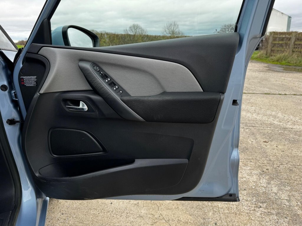 Used Citroen C4 Picasso 2015 for sale - 76647719: Photo 42