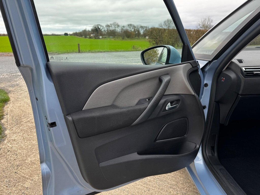 Used Citroen C4 Picasso 2015 for sale - 76647719: Photo 43