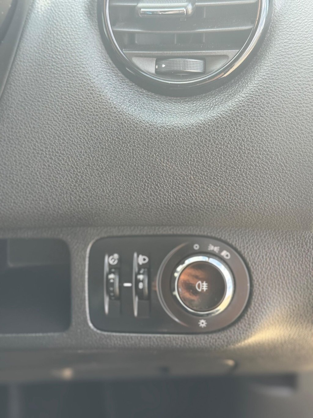 Used Vauxhall Meriva 2010 for sale - 77394739: Photo 24