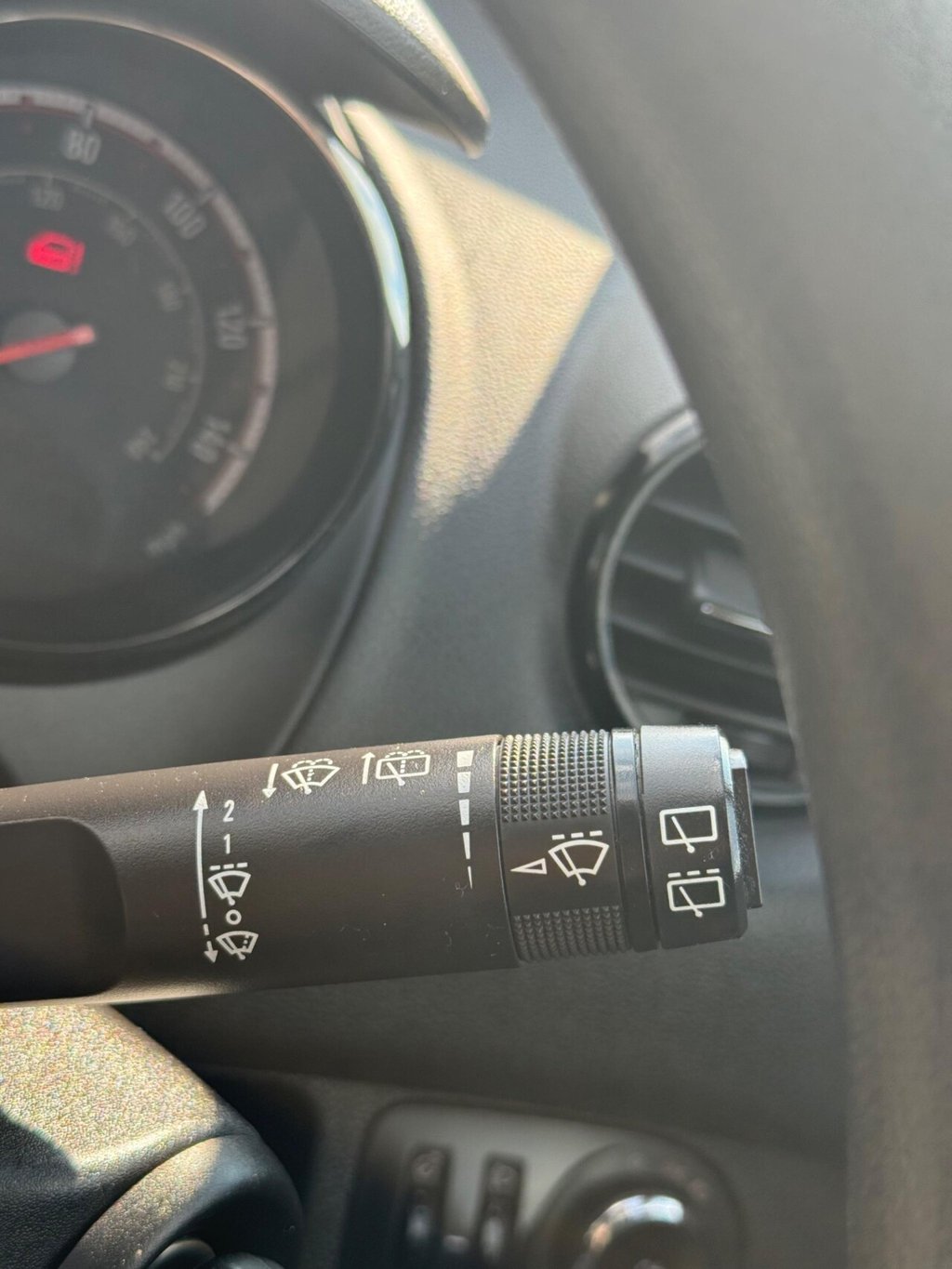 Used Vauxhall Meriva 2010 for sale - 77394739: Photo 31