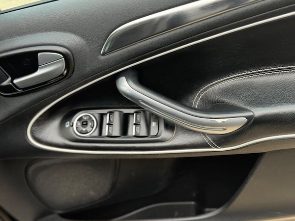 Used Ford S-Max 2009 for sale - 76210559: Photo 31