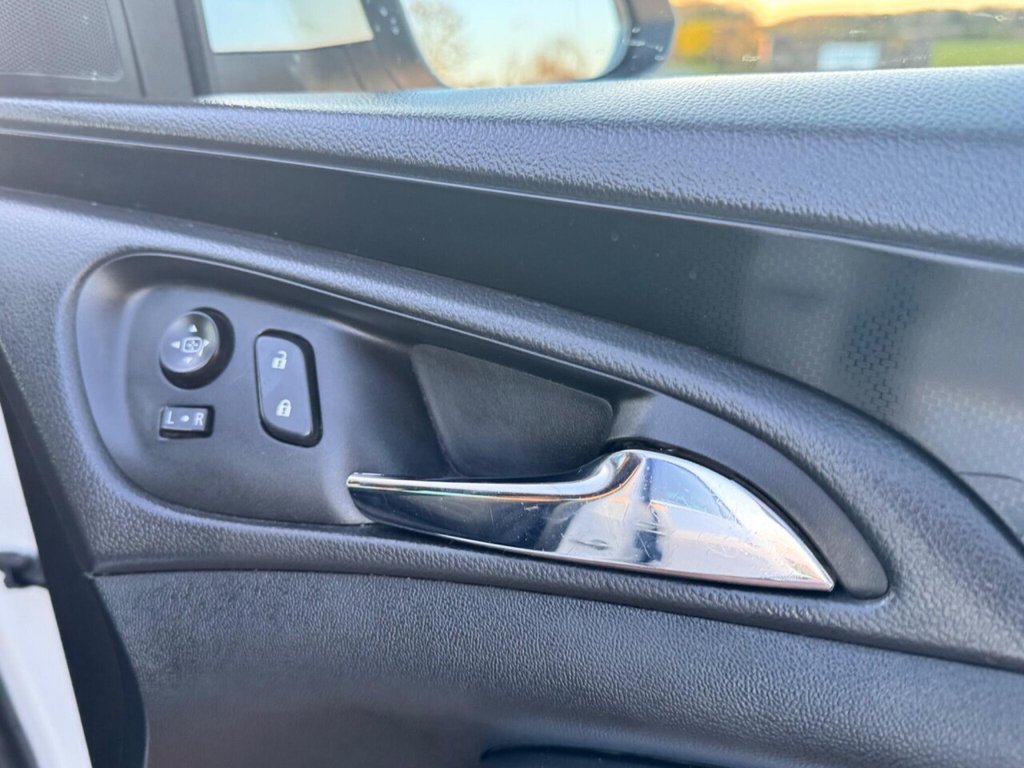 Used Vauxhall Insignia 2017 for sale - 78059584: Photo 28