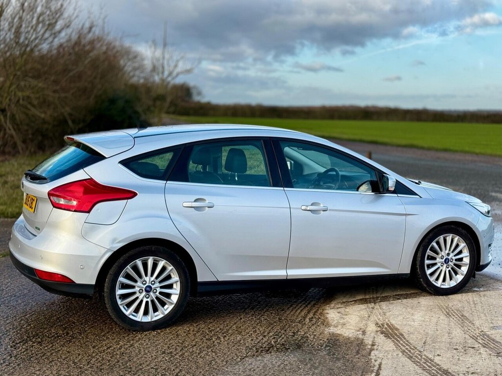 Used Ford Focus 2015 for sale - 77133310: Photo 11