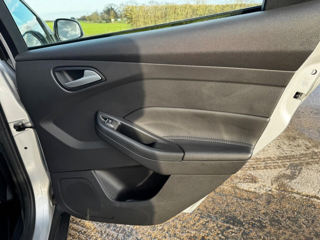 Used Ford Focus 2015 for sale - 77133310: Photo 43