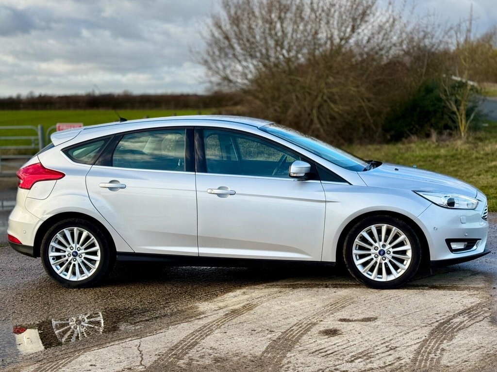 Used Ford Focus 2015 for sale - 77133310: Photo 8