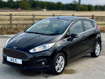 Used Ford Fiesta 2015 for sale - 79642619: Photo