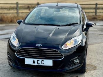 Used Ford Fiesta 2015 for sale - 79642619: Photo