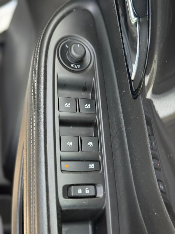 Used Vauxhall Mokka X 2018 for sale - 75136095: Photo 38