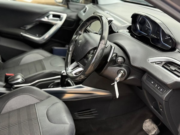 Used Peugeot 2008 2014 for sale - 76105511: Photo 10