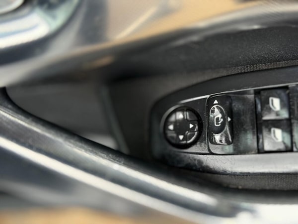 Used Peugeot 2008 2014 for sale - 76105511: Photo 18