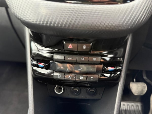 Used Peugeot 2008 2014 for sale - 76105511: Photo 20