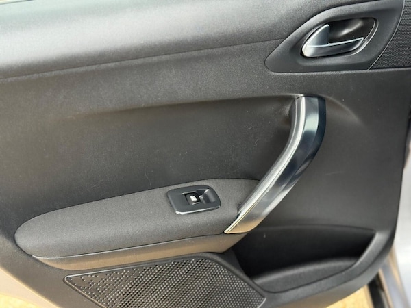Used Peugeot 2008 2014 for sale - 76105511: Photo 22